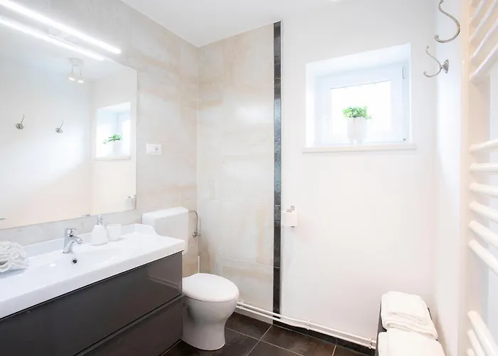 Hiša za goste House 24 4*